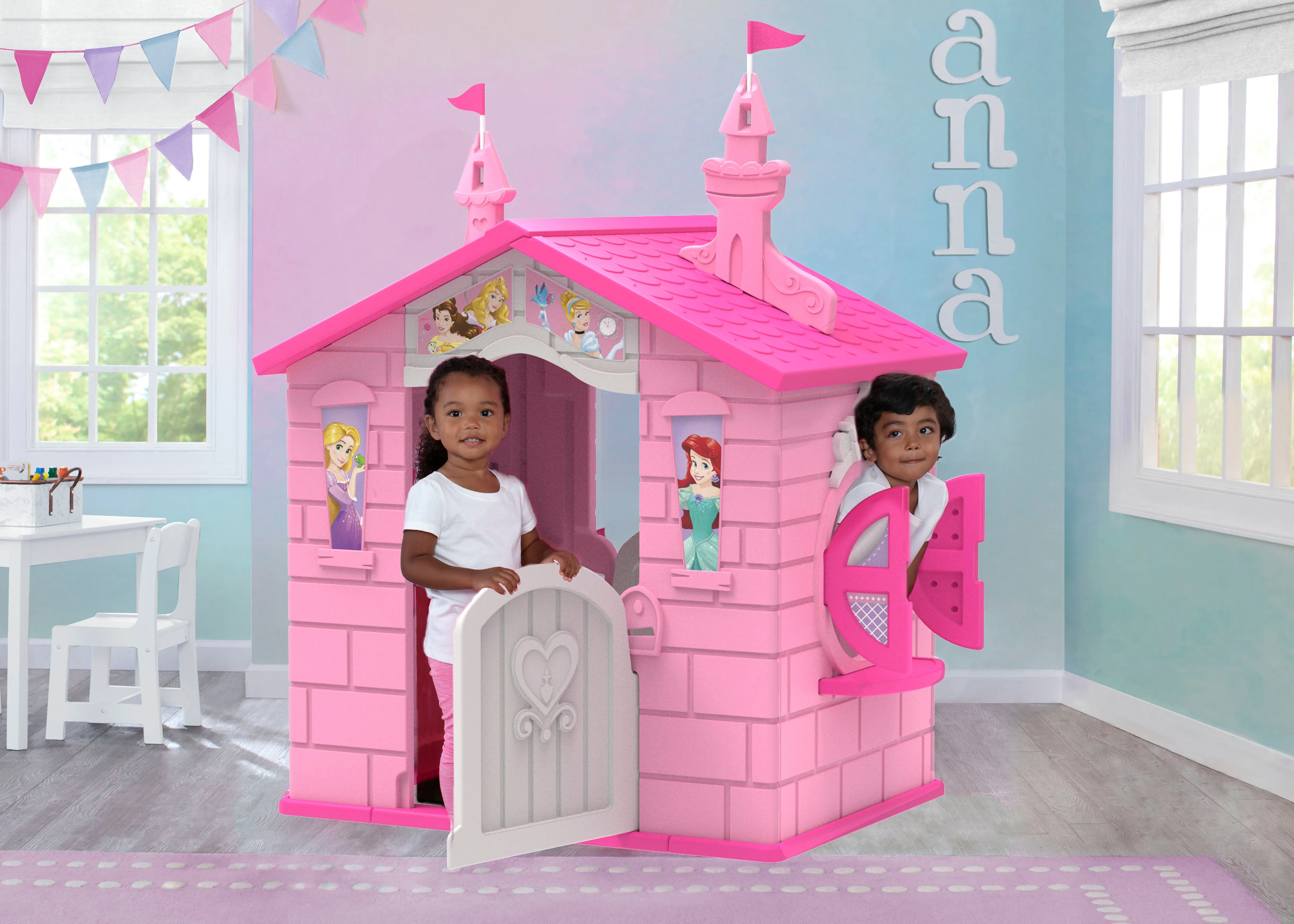 Disney Princess Plastic Indoor/Outdoor Playhouse with Easy Assembly by Delta Children