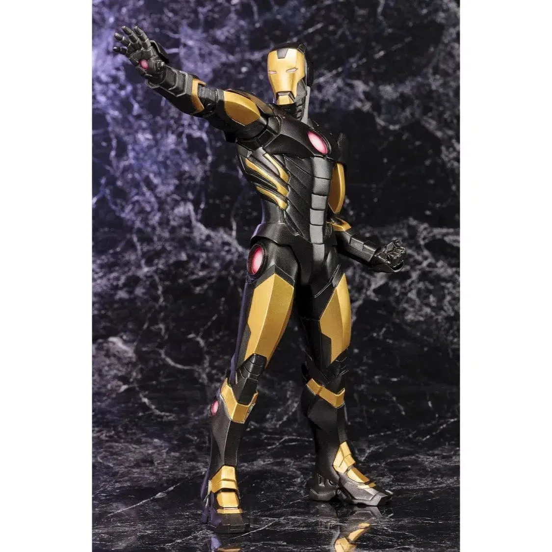 Marvel Now! - Iron Man: Model 42 Figure (Black and Gold Version) - Kotobukiya - ArtFX 
