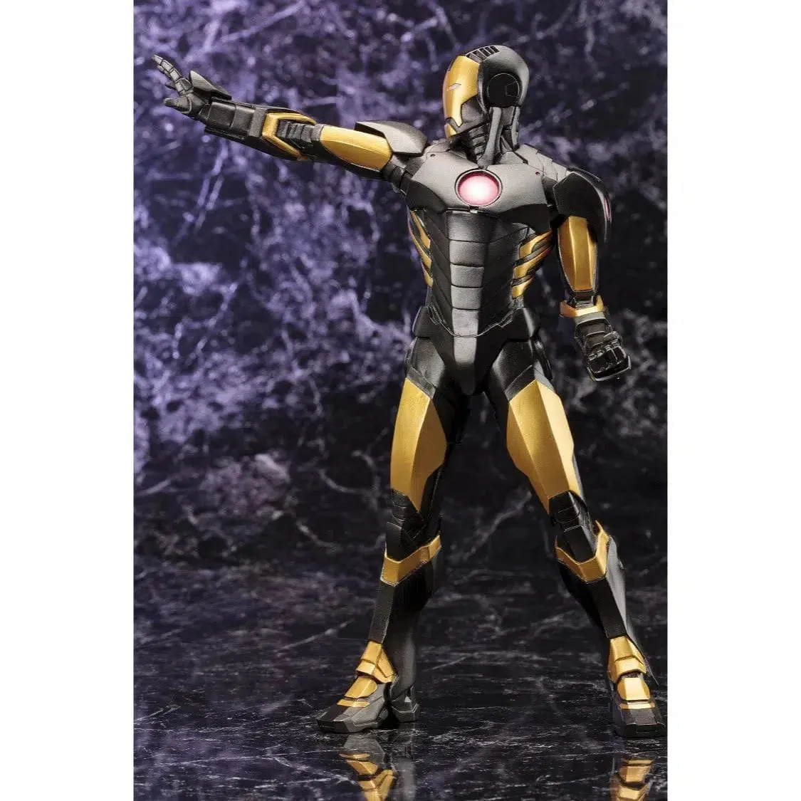 Marvel Now! - Iron Man: Model 42 Figure (Black and Gold Version) - Kotobukiya - ArtFX 