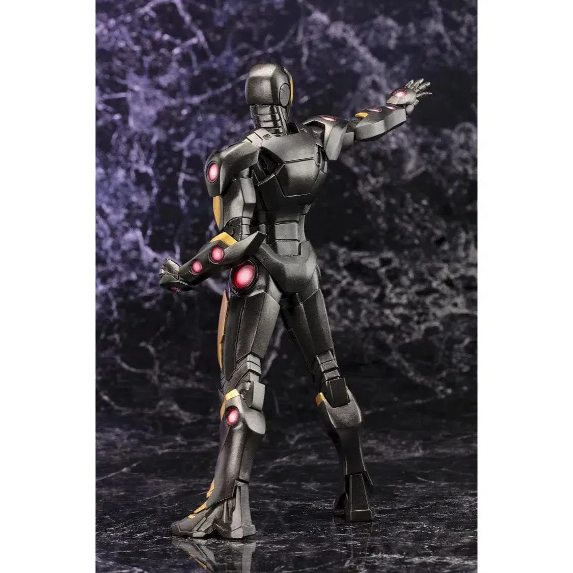 Marvel Now! - Iron Man: Model 42 Figure (Black and Gold Version) - Kotobukiya - ArtFX 