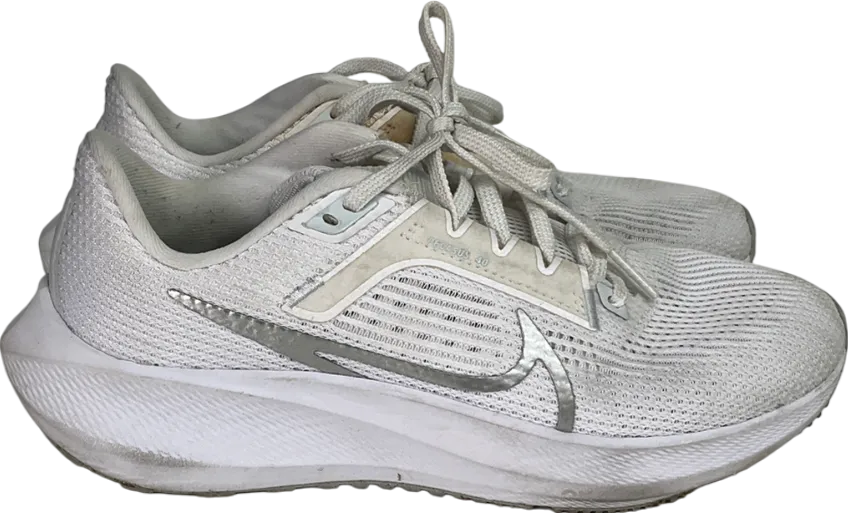 Nike White Air Zoom Pegasus 40 Trainers  UK 4 EU 37 👠