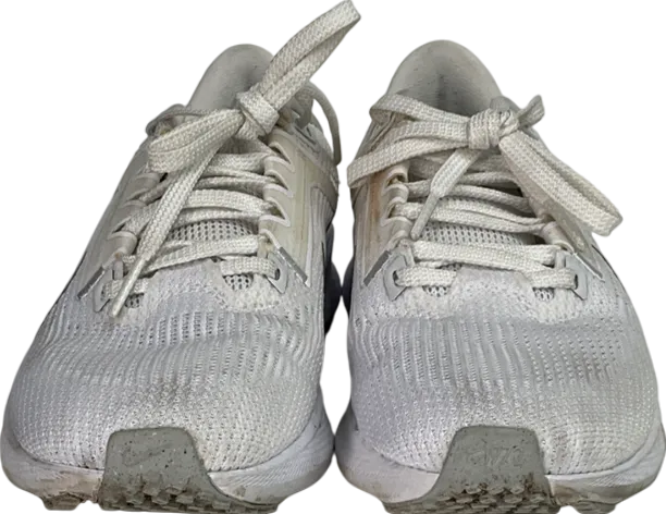 Nike White Air Zoom Pegasus 40 Trainers  UK 4 EU 37 👠
